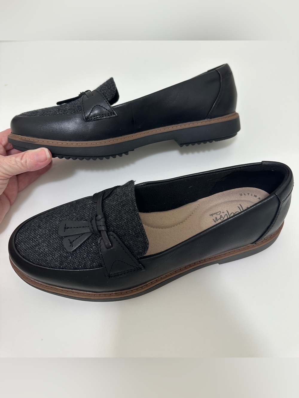 Clark’s Black Tweed & Leather Tassel Loafers - Women's 6 1/2- New - Picture 12 of 13